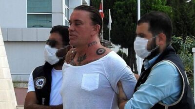 İzmir’de gözaltına alınan Coşkun Necati  Arabacı, çıkarıldığı mahkemece tutuklandı.