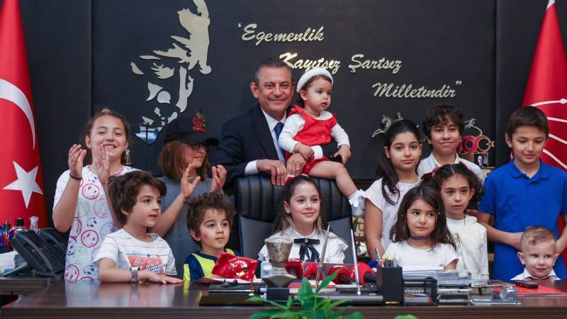 CHP Genel Başkanı Özgür Özel, 11 Ekim Dünya Kız Çocukları