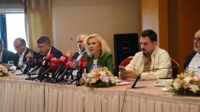 AK Parti İzmir Milletvekili Şebnem Bursalı, İzmir’deki çöp krizine dikkat