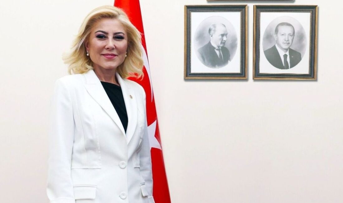 AK Partili Bursalı: “Terörsüz Türkiye sürecinde tarihi bir eşiği geride bıraktık” AK Parti İzmir Milletvekili Şebnem Bursalı, PKK’nın Türkiye içindeki unsurlarıyla