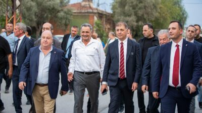 İzmir Büyükşehir Belediye Başkanı Dr. Cemil Tugay, Işıkkent Ayakkabıcılar Sitesi'nde