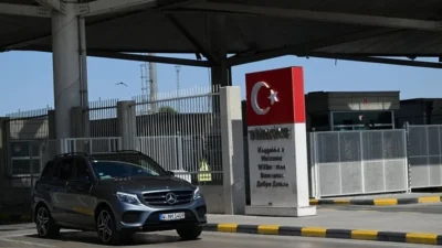 Resmi Gazete’de yayımlanan yeni düzenleme ile yabancı plakalı taşıtlara kesilen