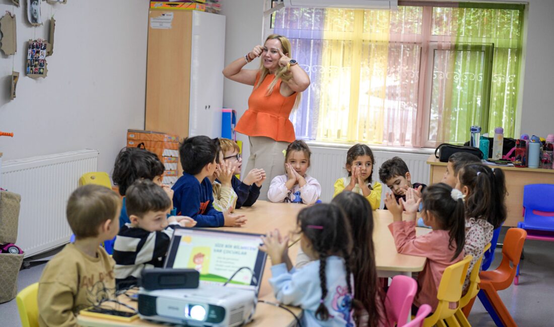 Yuvamız İzmir’de miniklere hayata hazırlık eğitimi 4-5 yaşındaki çocuklar, Yuvamız İzmir Çocuk Etkinlik Merkezleri’nde hijyen, ağız