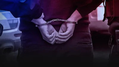 İzmir polisi, uyuşturucu ve silah ticaretine büyük darbe vurdu. İki