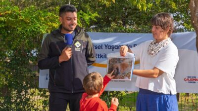 İzmir Büyükşehir Belediyesi, engelli çocukların doğa ve hayvanlarla etkileşimini artırmak