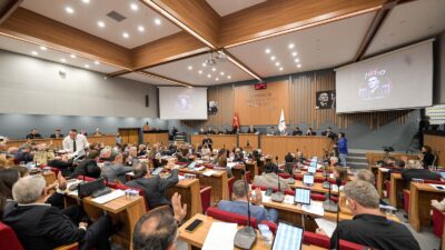 Buca ve Bornova'yı birbirine bağlayan tünel çalışmaları nedeniyle hasar gören