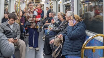 İzmir Büyükşehir Belediyesi, metro tünellerinde telefon ve internet erişimini mümkün
