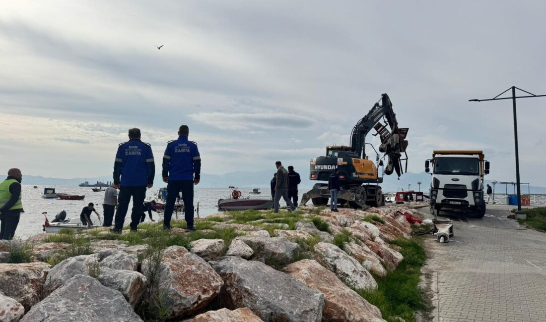 İzmir Büyükşehir Belediyesi, Karşıyaka sahilinde Kıyı ve İmar Kanunu’na aykırı