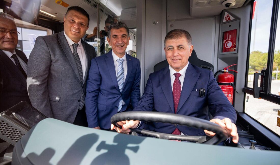 UAP 2040 kapsamında 20 ilçede anketler sürüyor, yüzlerce noktada trafik