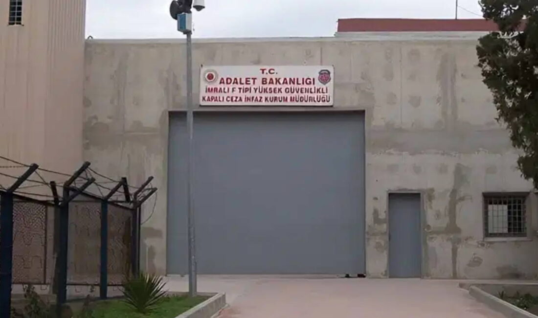 DEM Parti Van ve Şanlıurfa milletvekilleri ile avukat Özgür Faik