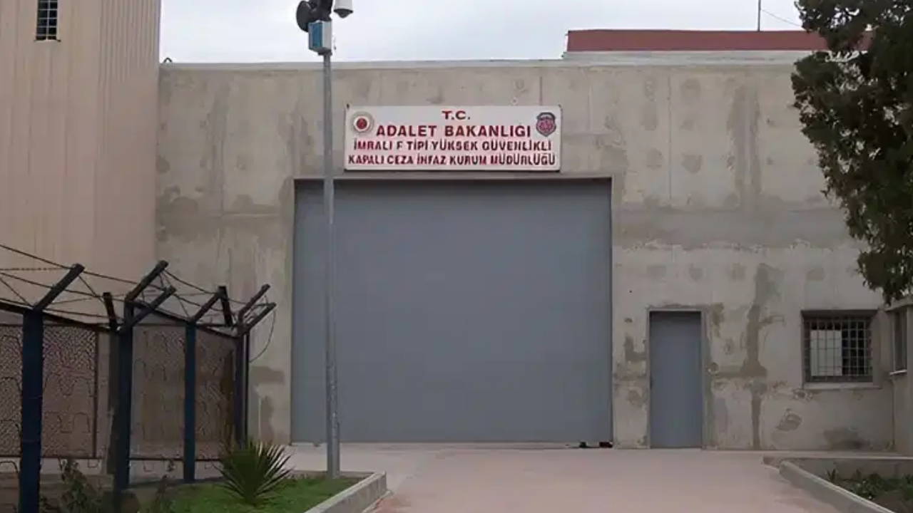 DEM Parti Van ve Şanlıurfa milletvekilleri ile avukat Özgür Faik