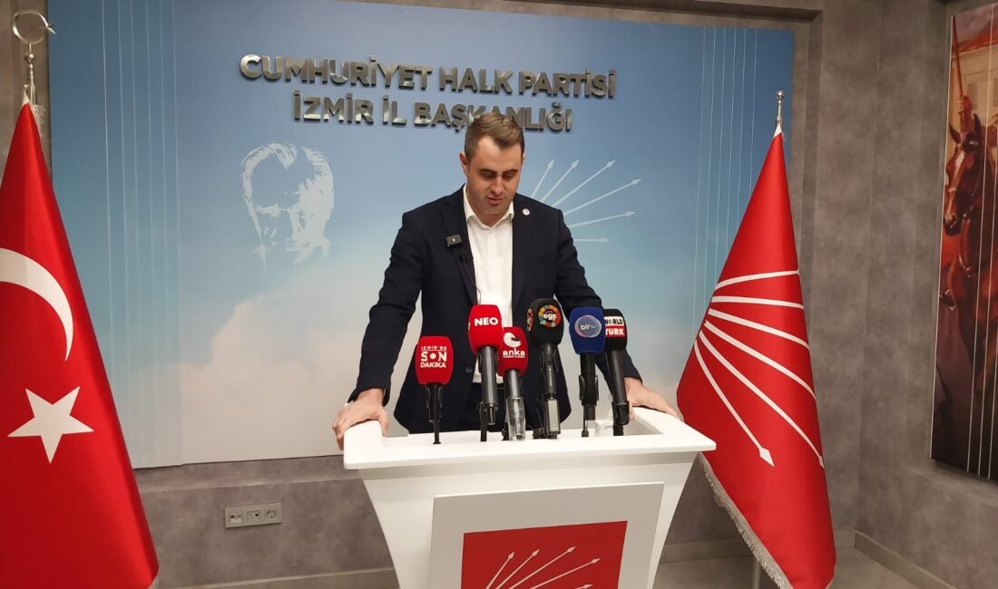 CHP İzmir İl Başkanı Çağatay Güç, Konak Atamer Mahallesi'ndeki riskli