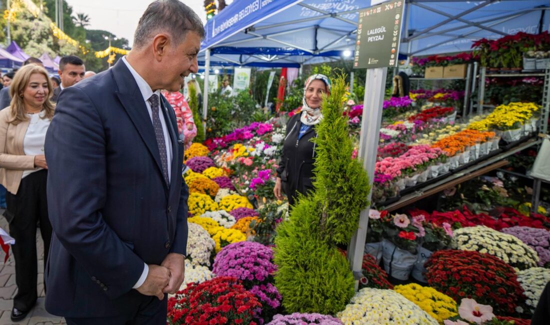 Kültürpark’ta ikinci kez düzenlenen İzmir Balkon ve Bahçe Bitkileri Festivali