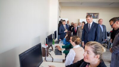 İzmir Büyükşehir Belediyesi, Meslek Fabrikası’nı sanayiye taşıdı. Menderes ESTİM’de açılan