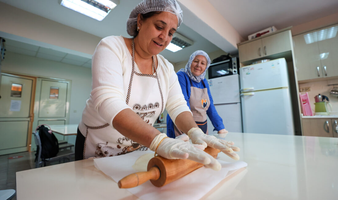 Buca Belediyesi ve Halk Eğitimi Merkezi iş birliğiyle düzenlenen ücretsiz