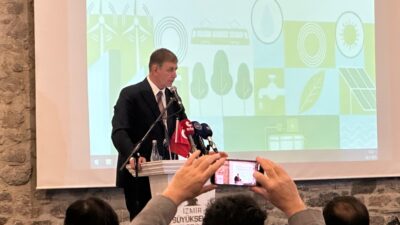 İzmir Büyükşehir Belediyesi tarafından düzenlenen "İzmir Sürdürülebilir Enerji ve İklim