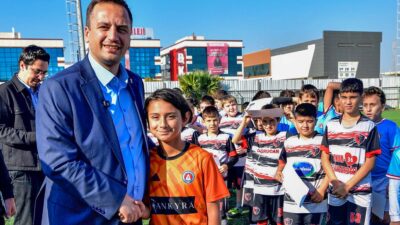 Bornova Belediye Başkanı Ömer Eşki,Ulu Önder Gazi Mustafa Kemal Atatürk’ün