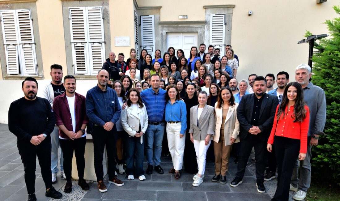 Bornova Belediyesi, 24 Kasım Öğretmenler Günü’nü Dramalılar Köşkü’nde düzenlediği kahvaltı