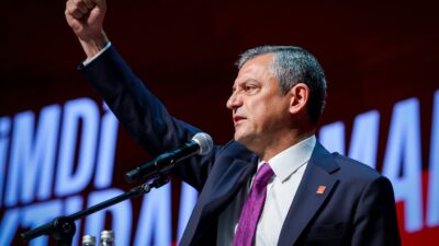 CHP lideri Özgür Özel, partisinin 39. Olağan Kurultayı'nda yaptığı konuşmada