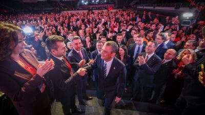 Adaylık süresinin iki kez uzatıldığı kurultayda yoğun talep dikkat çekti.