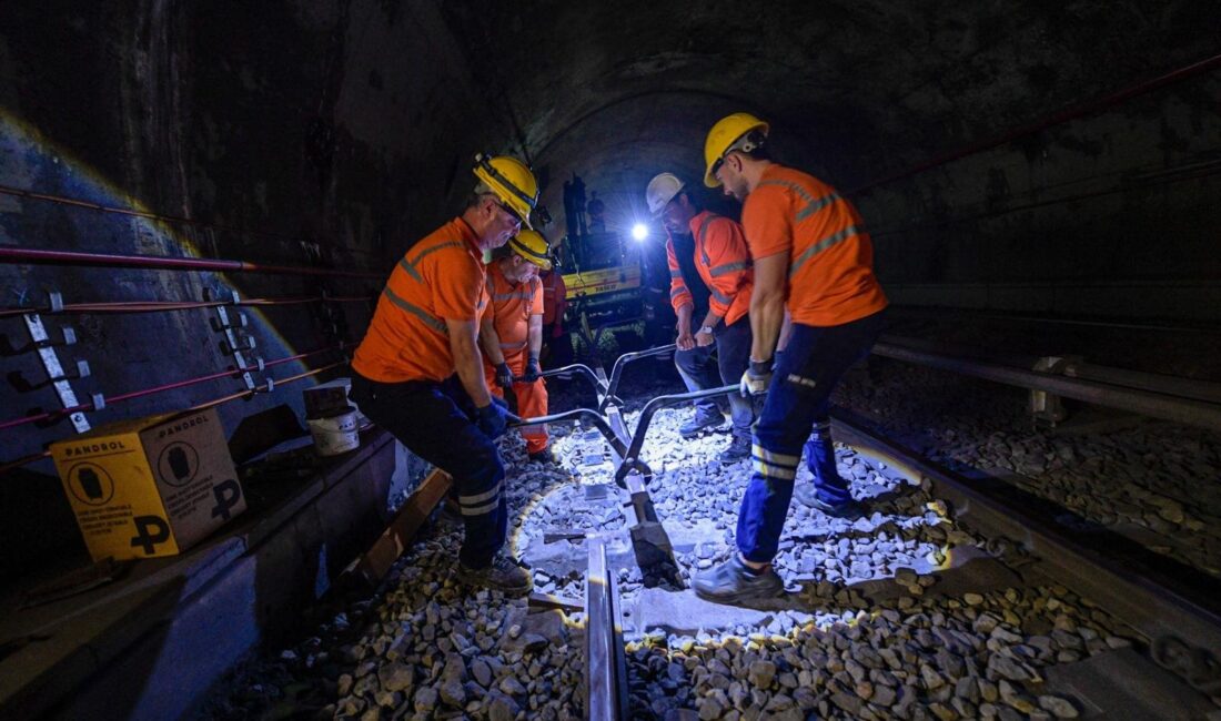 İzmir Metro AŞ, gece saatlerinde başlayan bakım çalışmalarında 400 metre