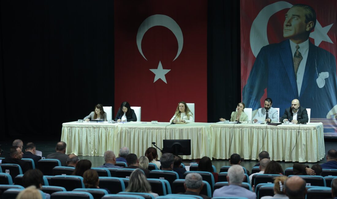 AK Partili Deniz “popülist ödeme” çıkışıyla Başkan Nilüfer Çınarlı Mutlu’yu