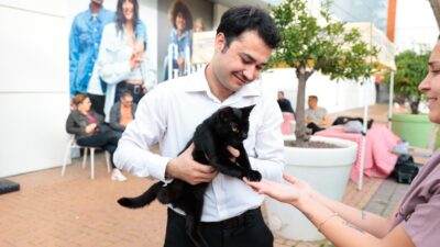 Konak Belediyesi’nin “Hepimizin Kalbi Aynı Atıyor” sloganıyla Agora AVM’de düzenlediği