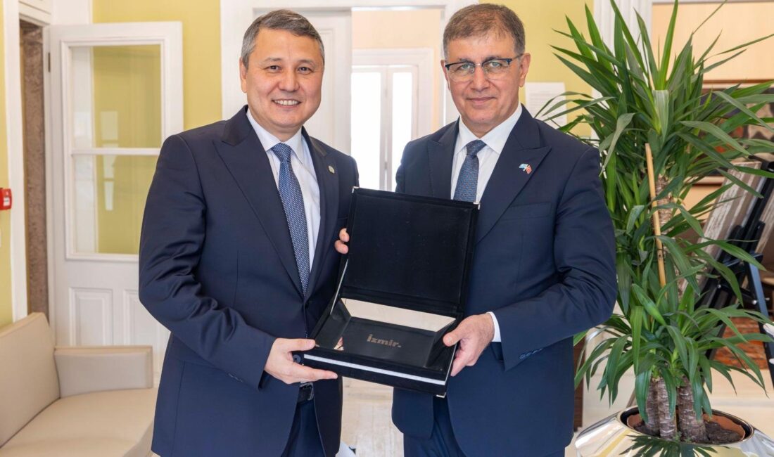 Başkan Dr. Cemil Tugay, Kazakistan heyetini Ay Yıldızlı Konak’ta ağırladı;