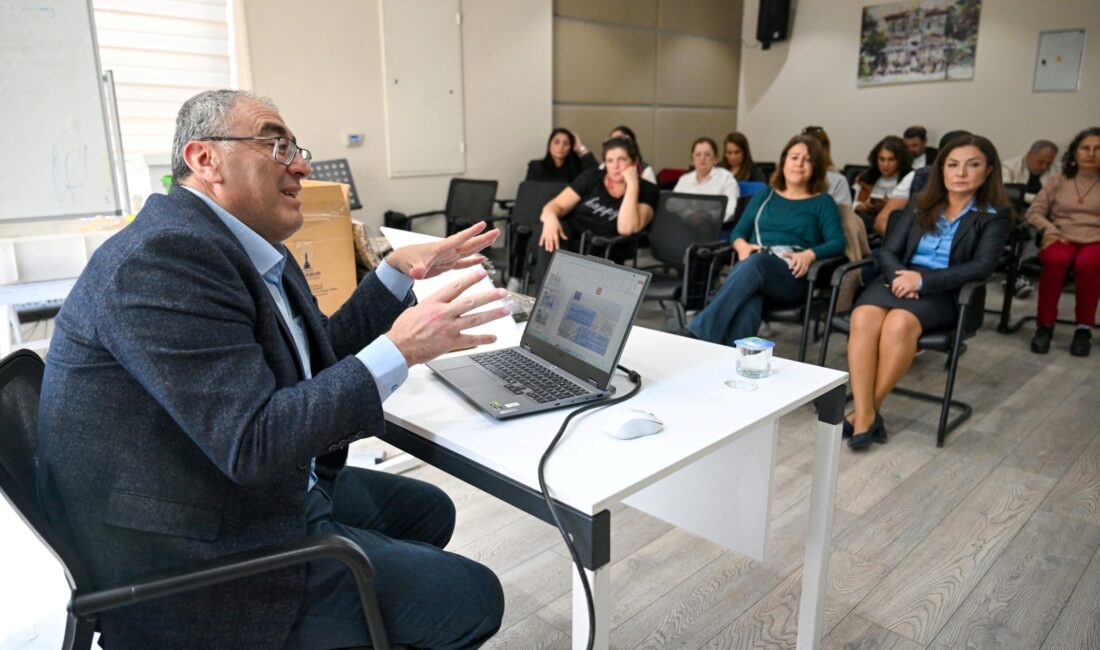 Bornova Belediyesi, çocuklara çevre bilinci kazandırmak için öğretmenleri “Yeşil Gelecek”