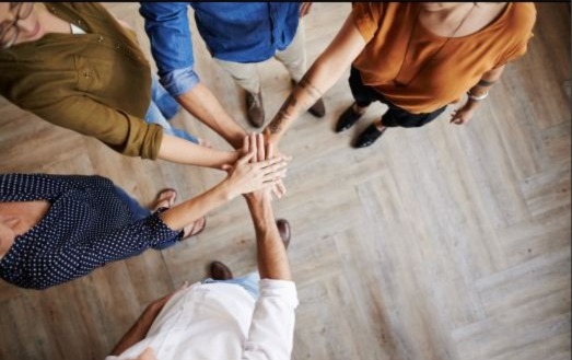 İzmir Büyükşehir Belediyesi, “Hep Birlikte İzmir” bülteniyle kadın, çocuk ve