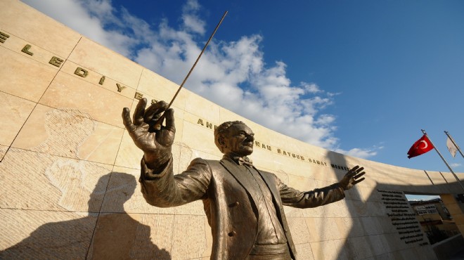 Ücretsiz konserler, özel resitaller, sergi yağmuru ve büyük yılbaşı gecesi…