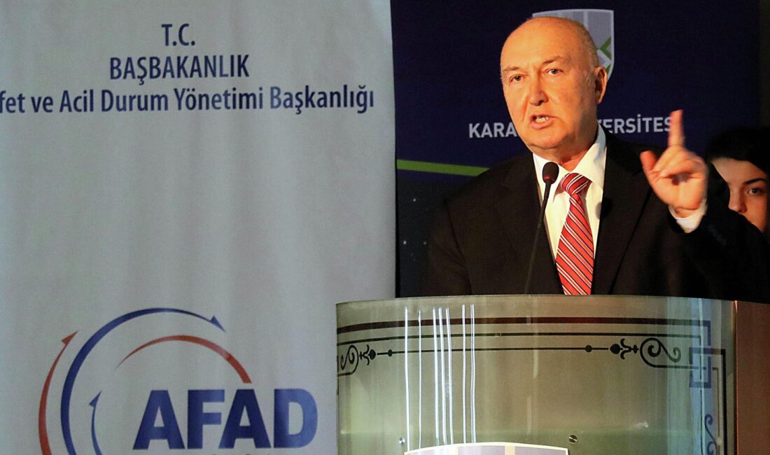 Deprem uzmanı Prof. Dr. Övgün Ahmet Ercan, Türkiye genelinde onlarca