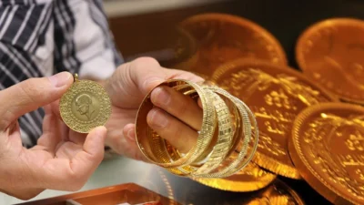 Altın ve para piyasaları uzmanı İslam Memiş, dikkat çeken açıklamalarda