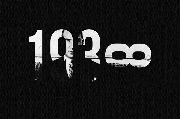 Tarih 10 Kasım 1938, saat 09.05. Dolmabahçe Sarayı'nda Türkiye Cumhuriyeti'nin