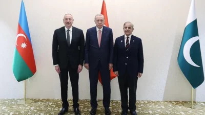 Cumhurbaşkanı Erdoğan, Azerbaycan ziyareti kapsamında Cumhurbaşkanı Aliyev ve Pakistan Başbakanı