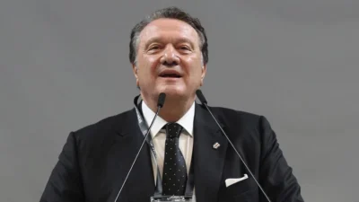 Beşiktaş’ın eski başkanı Hasan Arat, idari ve mali genel kurulda