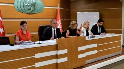 Bornova Belediyesi Kasım ayı olağan meclis toplantısında gündeme gelen çöp