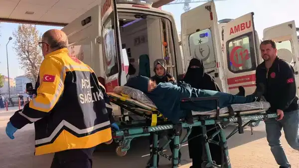 Bursa’nın İnegöl ilçesinde bir aile, tavuğu tükettikten saatler sonra mide