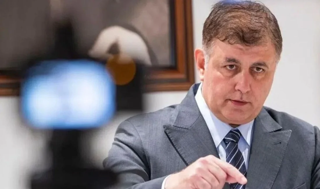 İzmir Büyükşehir Belediye Başkanı Dr. Cemil Tugay, bazı siyasi çevrelerin