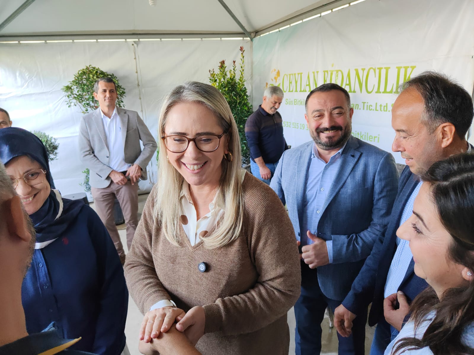 İzmir’in Ödemiş ilçesinde düzenlenen 20. Süs Bitkileri ve Fidancılık Fuarı,