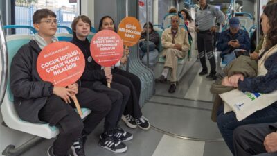 Dünya Çocuk Hakları Günü’nde metro, tramvay ve vapura binen Çocuk