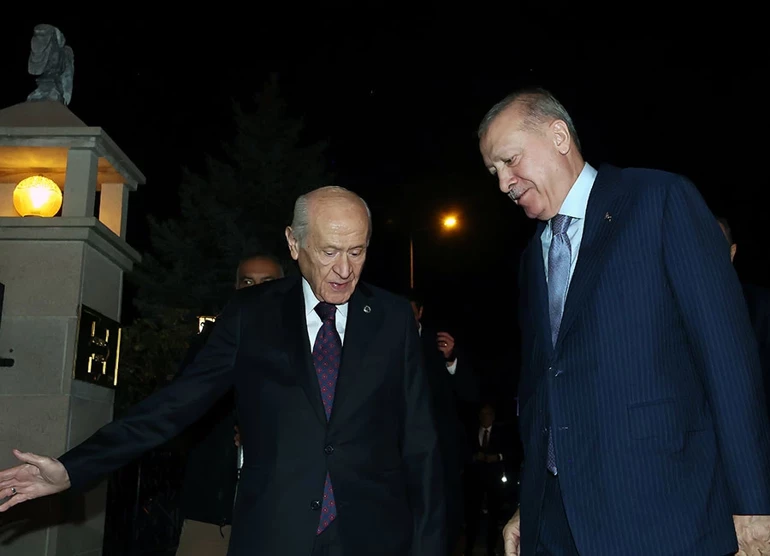 Cumhurbaşkanı Erdoğan ile MHP lideri Bahçeli, Ankara’da bir araya geldi.