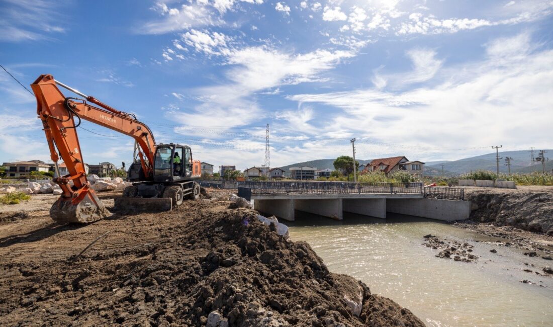 İzmir Büyükşehir Belediyesi İZSU, 2025 başından bu yana Yarımada’daki derelerden
