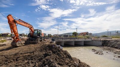İzmir Büyükşehir Belediyesi İZSU, 2025 başından bu yana Yarımada’daki derelerden