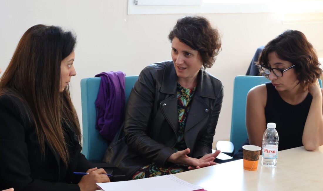 Genç kadınlar için kentler nasıl daha “eşit” hale gelecek? İzmir’de