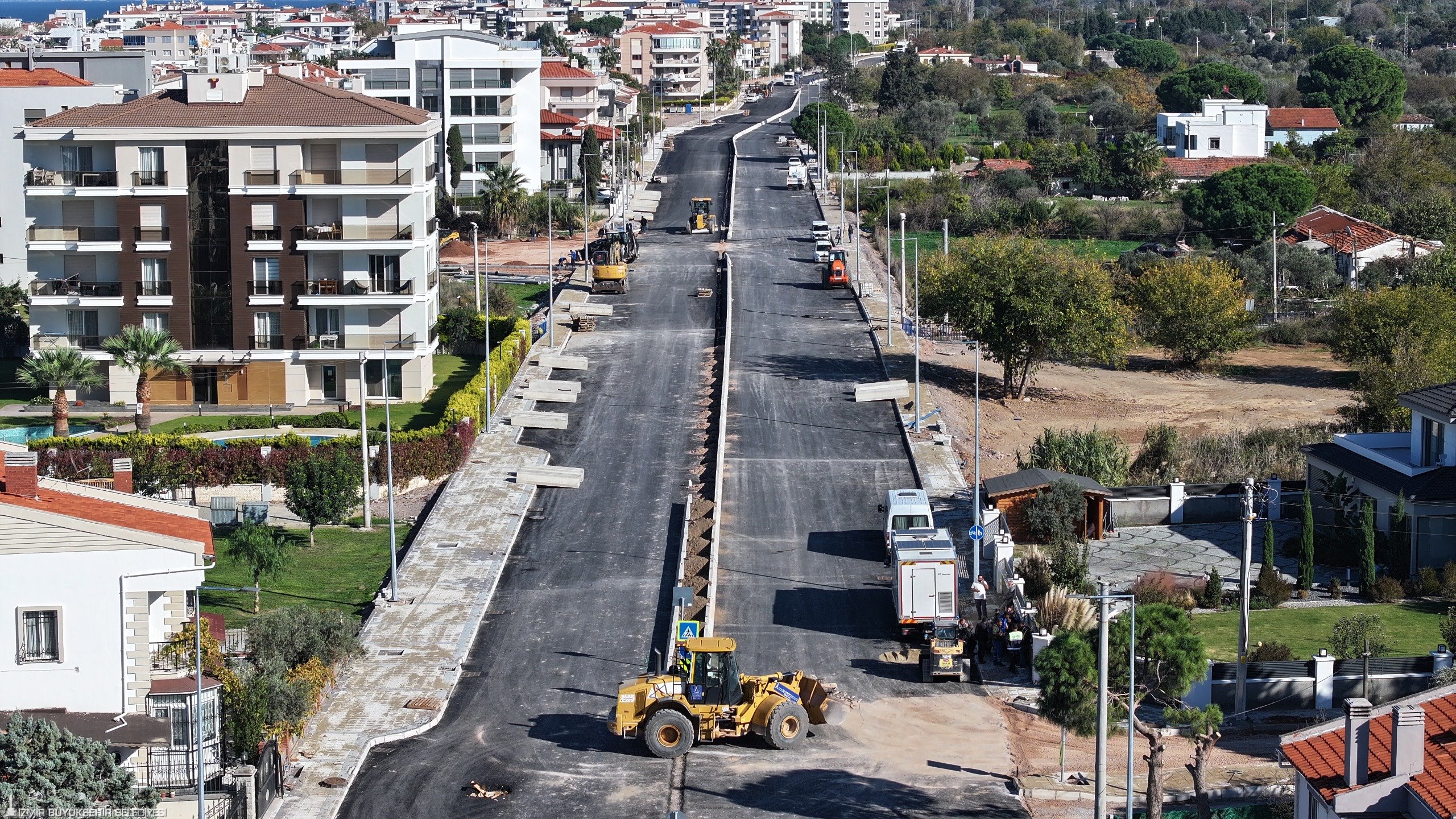 İzmir Büyükşehir Belediyesi’nin Güzelbahçe trafiğini rahatlatacak 75. Yıl Cumhuriyet Bulvarı