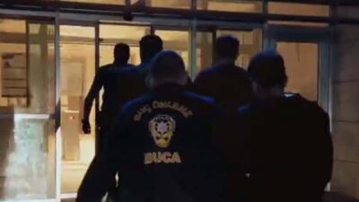 Buca’da polis ekiplerinin düzenlediği operasyonda, 1,6 kilogram metamfetamin ve ruhsatsız