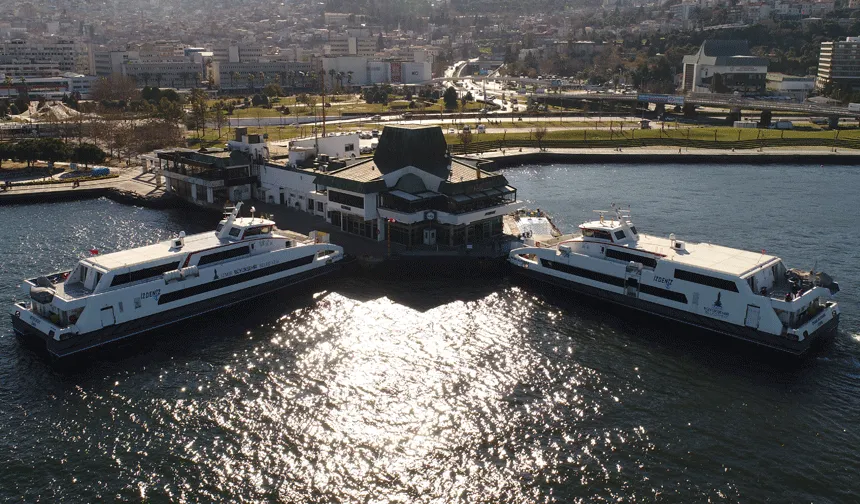 İzmir Konak İskelesi’nin “orta hasarlı” olduğu tespitinin ardından, Bostanlı ve