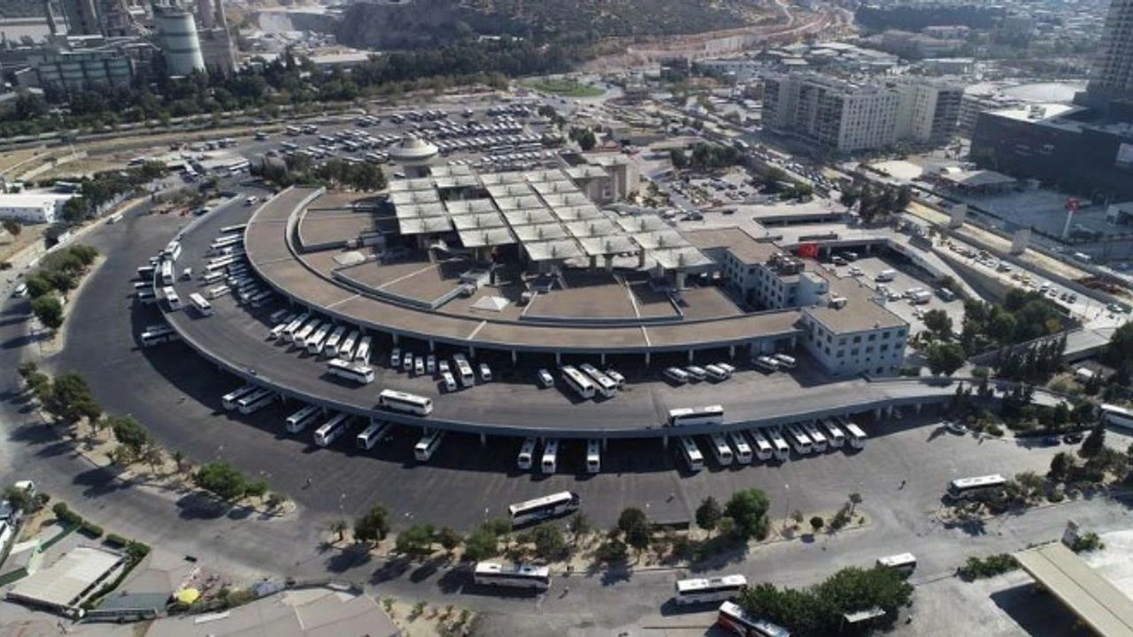 25 yıllık sözleşme süresi dolan İzmir Otogarı için belediye düğmeye