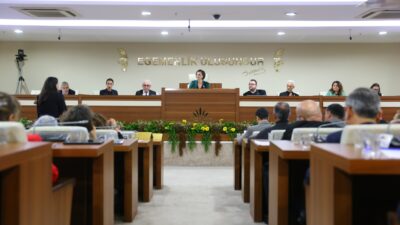 DEMOKRAT GÜNDEM- Karabağlar Belediyesi Kasım Ayı Meclis Toplantısı’nın ilk birleşiminde